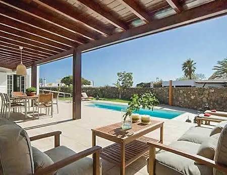 Villa Puerto Del Carmen Sleeps 6 Wifi *